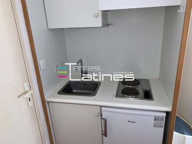 Location Appartement 1 pièce 19m² NIMES 30000