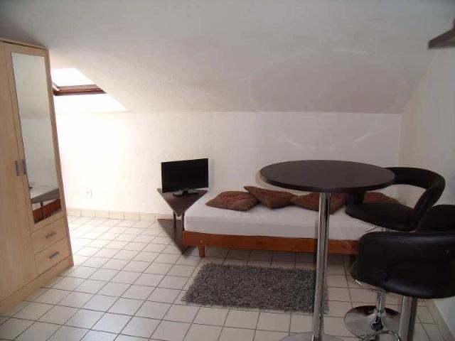 Location Appartement 1 pièce 10m² VALENCE 26000