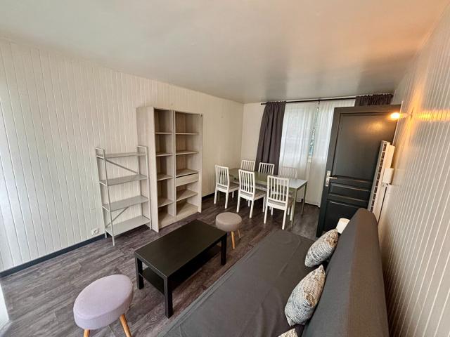 Location Appartement 1 pièce 111m² RENNES 35000