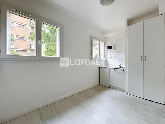 Location Appartement 1 pièce 11.77 m2 Le Plessis Robinson