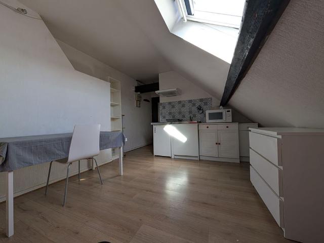 Location Appartement 1 pièce 11m²