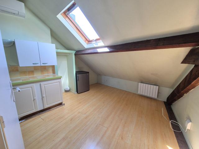 Location Appartement 1 pièce 11m² TOURS 37000