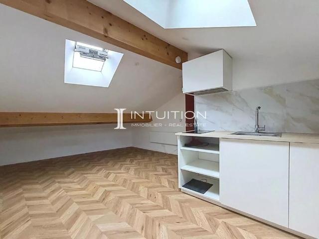 Location Appartement 1 pièce 11m² VALLAURIS 06220