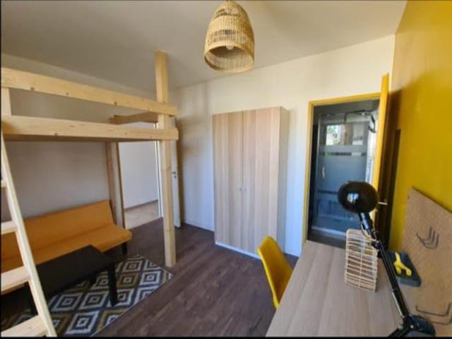 Location Appartement 1 pièce 12 m2 Reze