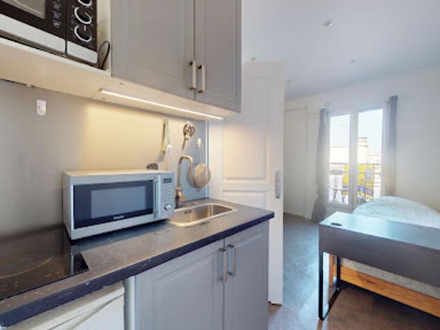 Location Appartement 1 pièce 12.5 m2 Paris 10ème