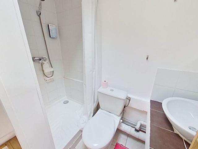 Location Appartement 1 pièce 12m²
