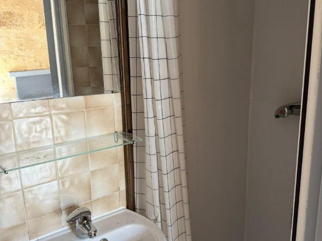 Location Appartement 1 pièce 12m² BORDEAUX 33800
