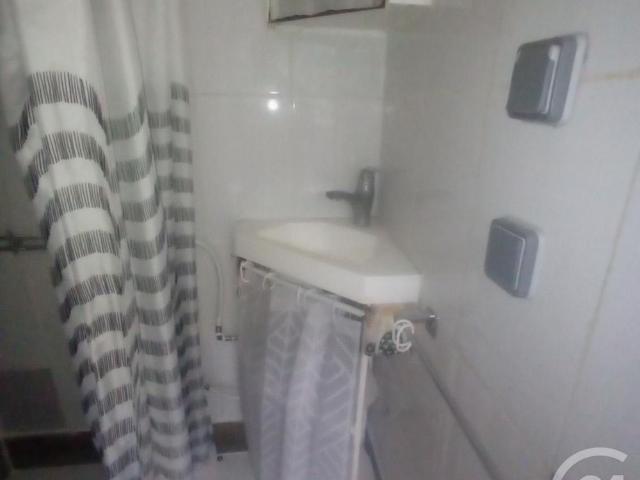 Location Appartement 1 pièce 12m² NOISY LE ROI 78590