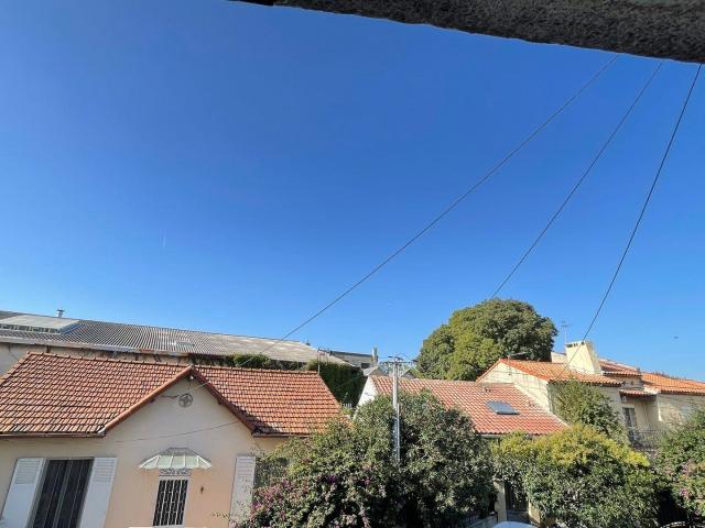Location appartement 1 pièce 13015 Marseille