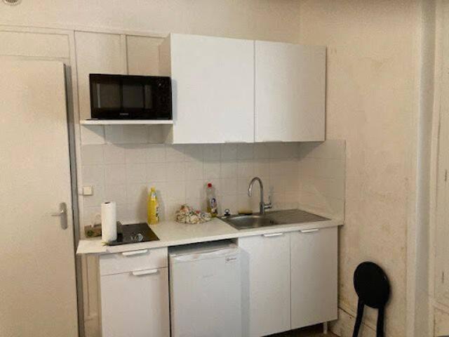 Location Appartement 1 pièce 13 m2 Paris 18ème