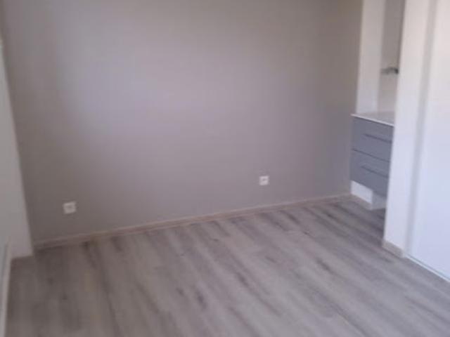 Location Appartement 1 pièce 13 m2 Saint Nom la Bretèche