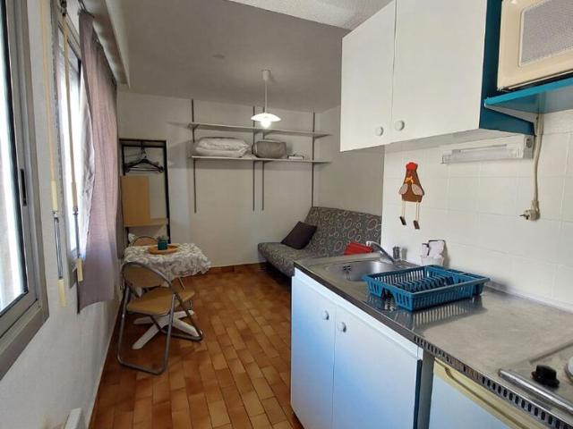 Location appartement 1 pièce, 13.00m², Sète