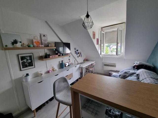 Location appartement 1 pièce 13.73 m2 à La Riche