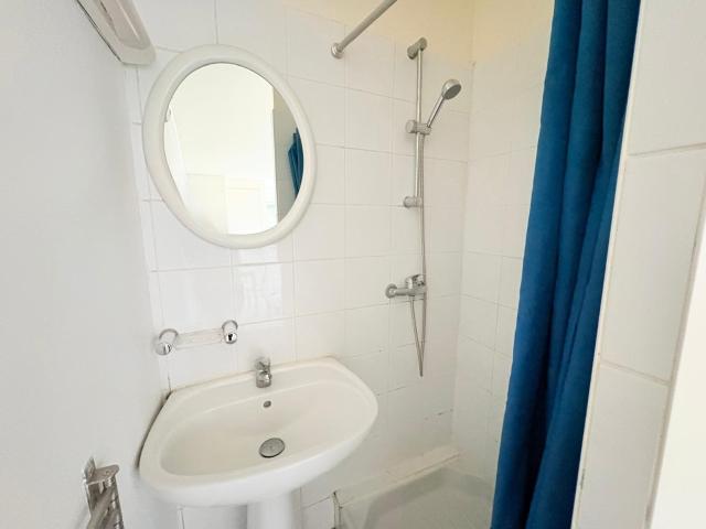 Location Appartement 1 pièce 13m² BORDEAUX 33800