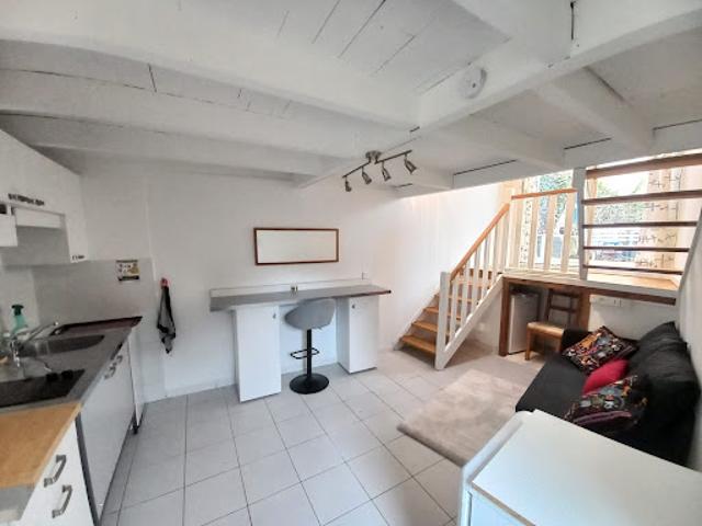 Location Appartement 1 pièce 24.14 m2 Merindol