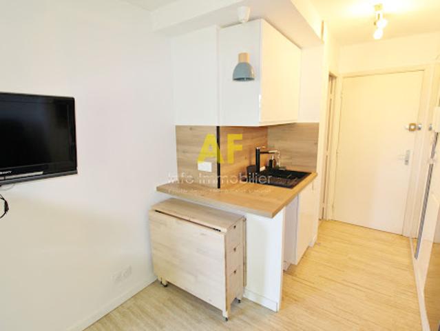 Location Appartement 1 pièce 24.18 m2 Saint raphael