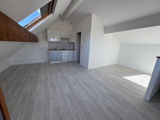 Location Appartement 1 pièce 24.1 m2 Saclay