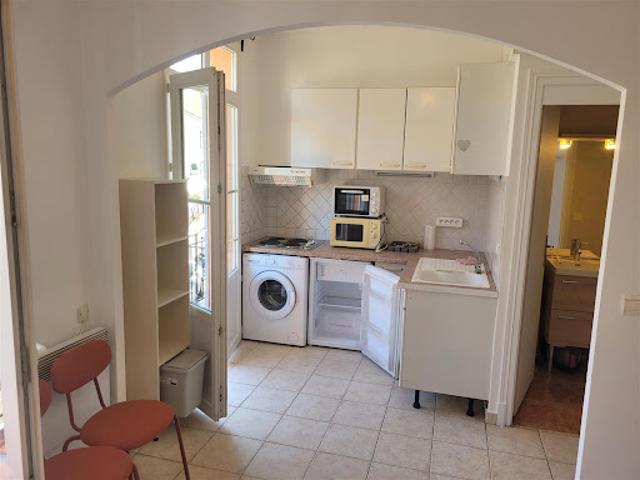 Location Appartement 1 pièce 24.67 m2 Le Lavandou