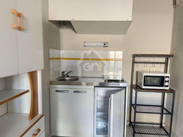 Location Appartement 1 pièce 24m² AVIGNON 84000
