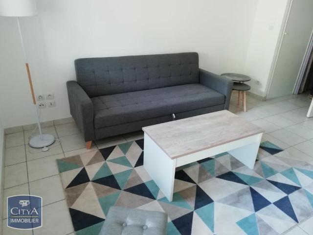 Location Appartement 1 pièce 24m² CHAMPCEVINEL 24750