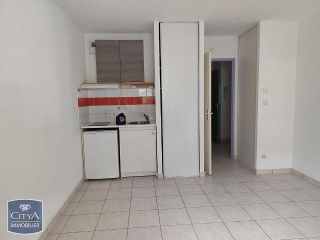 Location Appartement 1 pièce 24m² CHAMPCEVINEL 24750