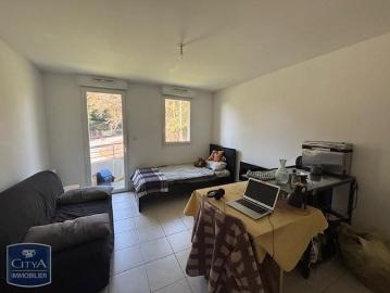 Location Appartement 1 pièce 24m² CHAMPCEVINEL 24750