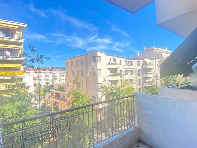Location Appartement 1 pièce 24m² NICE 06000