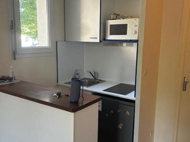 Location Appartement 1 pièce 24m² POITIERS 86000