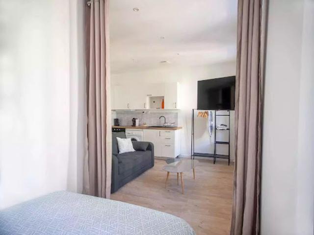 Location Appartement 1 pièce 25 m2 Marseille 5ème