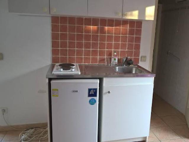 Location Appartement 1 pièce 25 m2 Aix en Provence