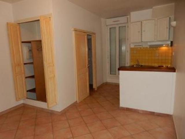 location appartement 1 pièce 25 m2 bouches du rhone 13109 450 €