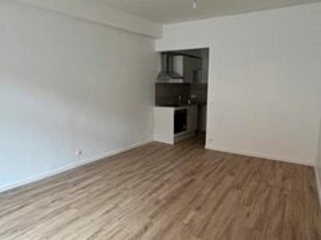 Location Appartement 1 pièce 25 m2 Etampes