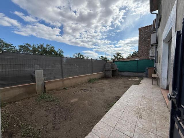 Location Appartement 1 pièce 25 m2 Pézilla la Rivière