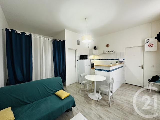 Location Appartement 1 pièce 25 m2 Rochefort