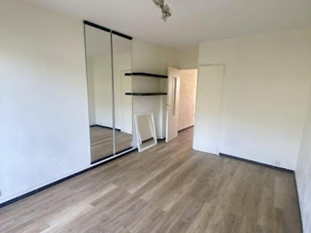 Location Appartement 1 pièce 25 m2 Toulon