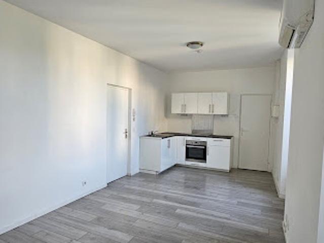 Location Appartement 1 pièce 25.49 m2 Forcalquier