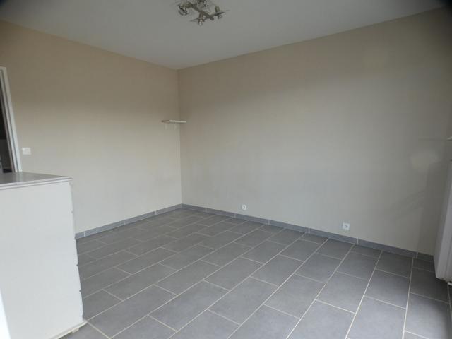 Location appartement 1 pièce, 25.50m², Gravigny