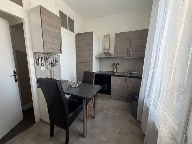 Location Appartement 1 pièce 25m² VICHY 03200