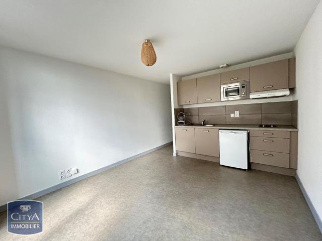 Location Appartement 1 pièce 25m² BRIVE LA GAILLARDE 19100