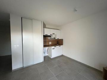 Location Appartement 1 pièce 25m² CARROS 06510