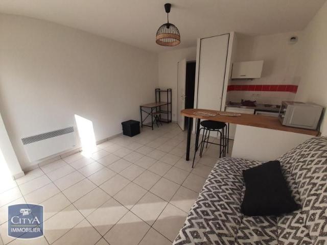 Location Appartement 1 pièce 25m² CHAMPCEVINEL 24750