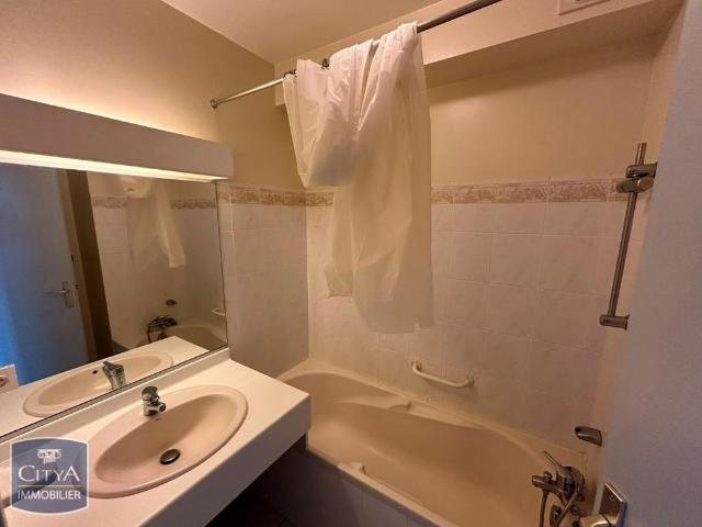 Location Appartement 1 pièce 25m² CLERMONT FERRAND 63000