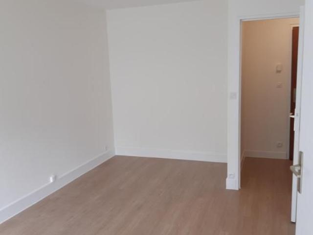 Location Appartement 1 pièce 25m² FRESNES 94260