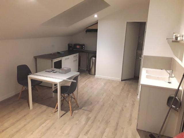 Location Appartement 1 pièce 25m² ROMANS SUR ISERE 26100