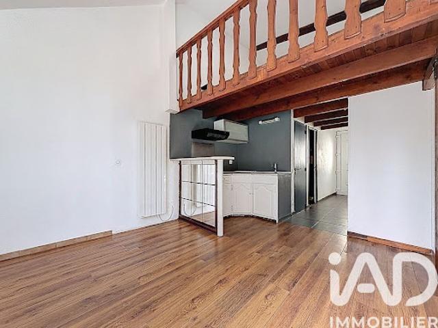 Location Appartement 1 pièce 26 m2 Hyeres