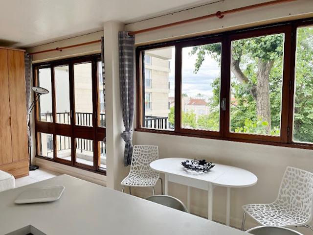 Location Appartement 1 pièce 26 m2 Le Chesnay Rocquencourt
