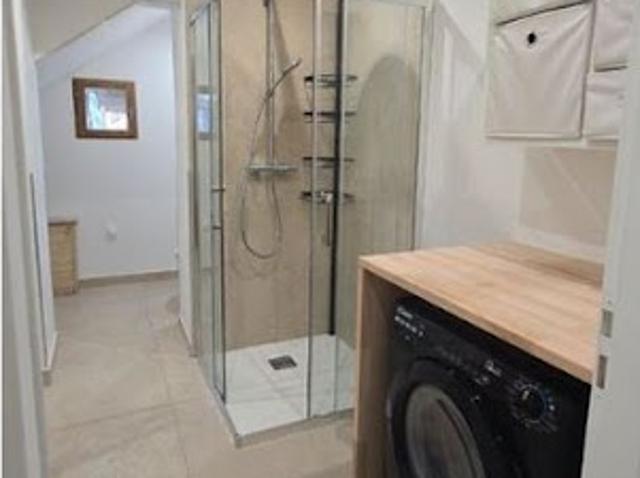 Location Appartement 1 pièce 26 m2 Peypin