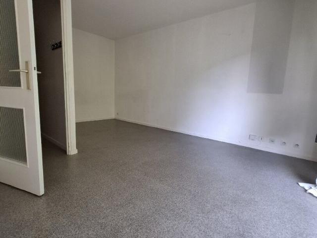 Location appartement 1 pièce 26 m² à Lyon 7 69007