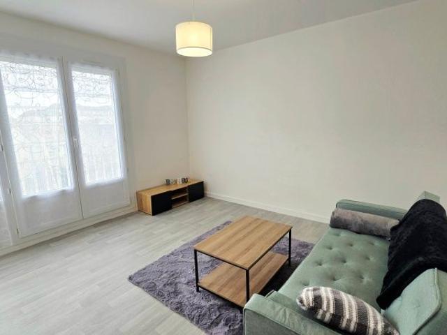 Location Appartement 1 Pièce 26 m² Meublé