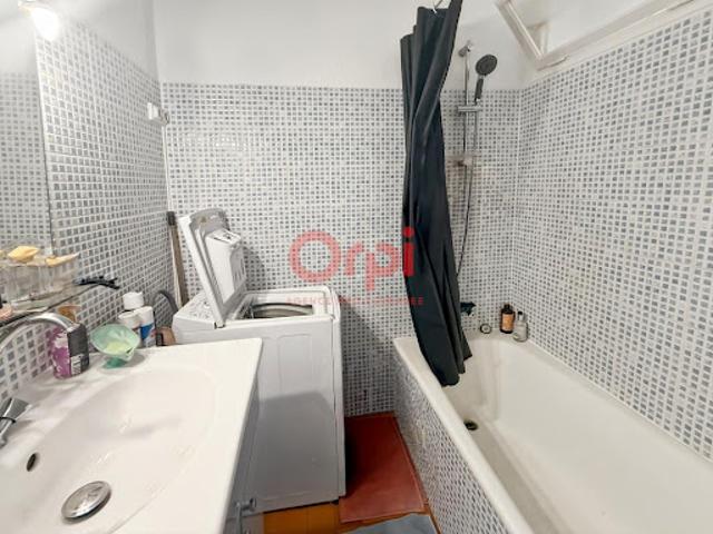 Location Appartement 1 pièce 26.58 m2 Saint raphael